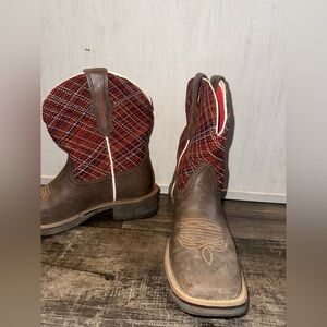 Women’s cowboy boots